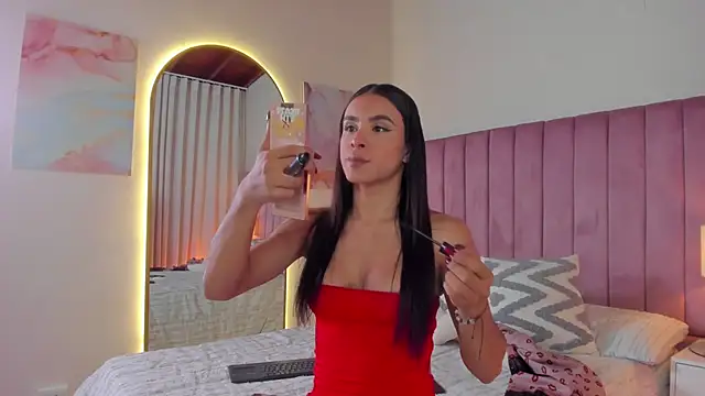 Aleja arango1 online show from November 28, 2025, 10:21 pm