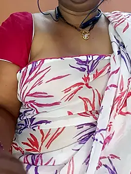 Snapshot of Sexy-Telugunayana2 chatting on February 5, 2025, 9:50 pm Sexy-Telugunayana2 online show from February 5, 2025, 9:50 pm