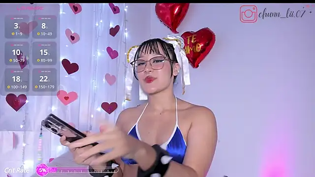 Snapshot of chunn_liioo chatting on February 9, 2025, 7:30 pm chunn liioo online show from February 9, 2025, 7:30 pm