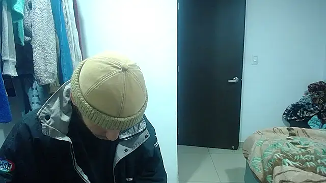 Snapshot of esjrobles chatting on March 11, 2026, 12:15 am esjrobles online show from March 11, 2026, 12:15 am