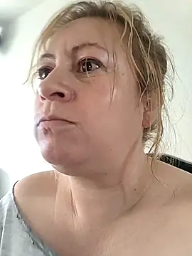 MonyCassius online show from April 19, 2026, 2:40 pm