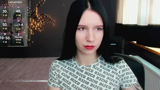 Snapshot of KarolinaBlacks chatting on April 25, 2026, 5:21 am KarolinaBlacks online show from April 25, 2026, 5:21 am