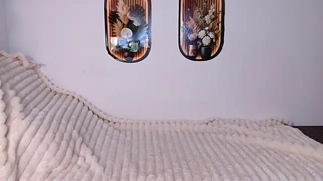 bellaa love  online show from April 3, 2026, 12:06 am