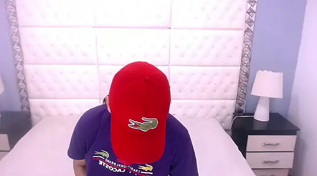 Snapshot of Eban_Dustan chatting on February 14, 2025, 2:39 am Eban Dustan online show from February 14, 2025, 2:39 am