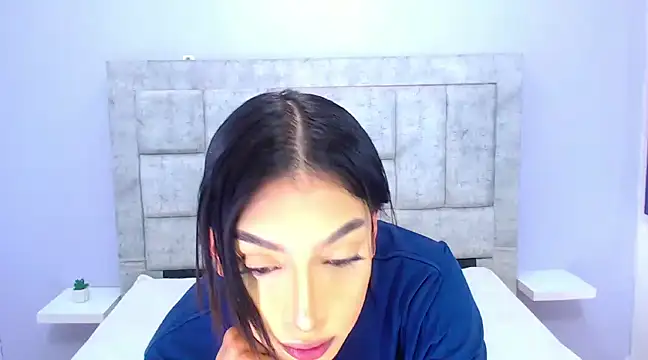 Snapshot of Eban_Dustan chatting on February 6, 2025, 10:00 pm Eban Dustan online show from February 6, 2025, 10:00 pm