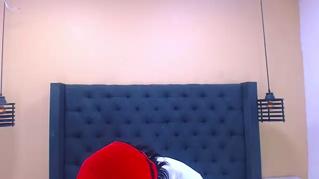 Snapshot of Eban_Dustan chatting on January 31, 2025, 9:26 pm Eban Dustan online show from January 31, 2025, 9:26 pm