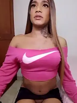 Snapshot of selfsuck_trans chatting on November 22, 2025, 12:43 am selfsuck trans online show from November 22, 2025, 12:43 am