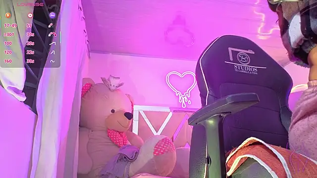 Laylafoxy tay online show from January 9, 2026, 3:13 am