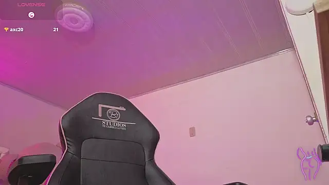 Laylafoxy tay online show from November 30, 2025, 3:07 am