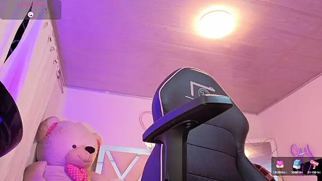 Laylafoxy tay online show from October 9, 2025, 3:40 am