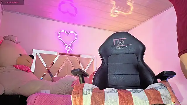 Laylafoxy tay online show from January 16, 2026, 3:10 am