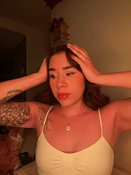 Snapshot of Im_Valen_Cute chatting on April 25, 2026, 3:42 am Im Valen Cute online show from April 25, 2026, 3:42 am