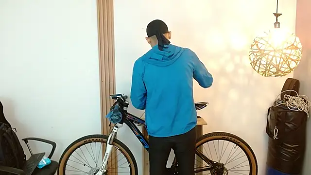 Snapshot of Reiko_85_ chatting on November 28, 2025, 2:28 pm Reiko 85 online show from November 28, 2025, 2:28 pm