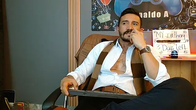 Reiko 85  online show from April 15, 2026, 7:58 pm