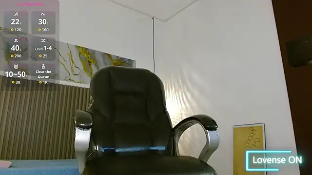 Dyla n18 online show from November 21, 2025, 5:56 pm