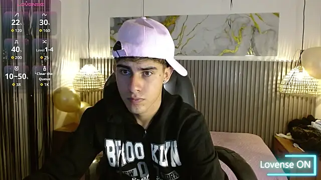 Snapshot of Dyla_n18 chatting on October 11, 2025, 10:11 pm Dyla n18 online show from October 11, 2025, 10:11 pm
