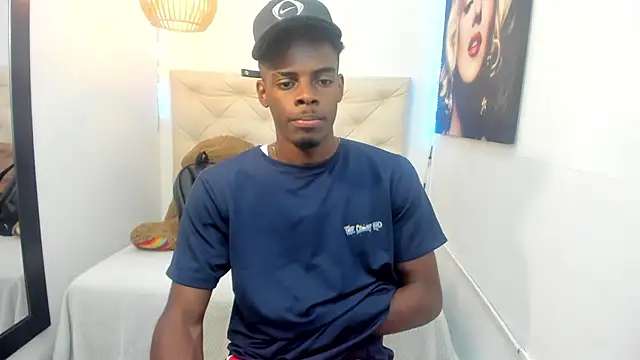 Snapshot of royce_ebony chatting on September 26, 2025, 2:51 am royce ebony online show from September 26, 2025, 2:51 am