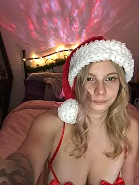 Snapshot of littleserina chatting on December 11, 2024, 6:25 am littleserina online show from December 11, 2024, 6:25 am