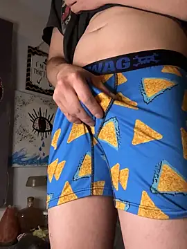 Snapshot of bootymunch333r chatting on January 2, 2025, 8:28 am bootymunch333r online show from January 2, 2025, 8:28 am