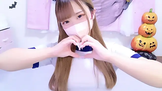 MAIKA pyon online show from October 24, 2025, 6:51 pm