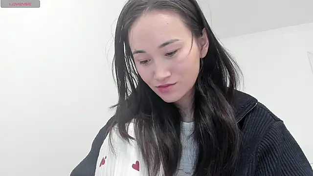 aenie online show from March 14, 2025, 9:14 am