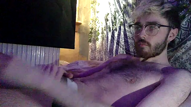 Snapshot of hairynhorny992 chatting on March 6, 2025, 8:09 am hairynhorny992 online show from March 6, 2025, 8:09 am