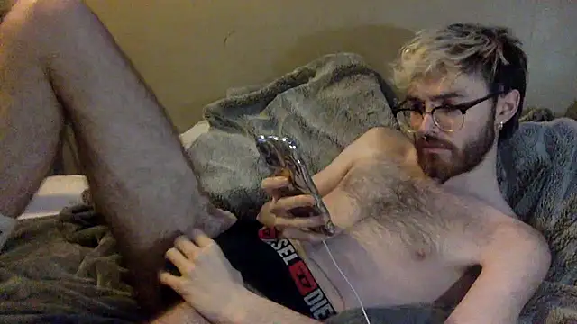 Snapshot of hairynhorny992 chatting on March 15, 2025, 9:27 pm hairynhorny992 online show from March 15, 2025, 9:27 pm