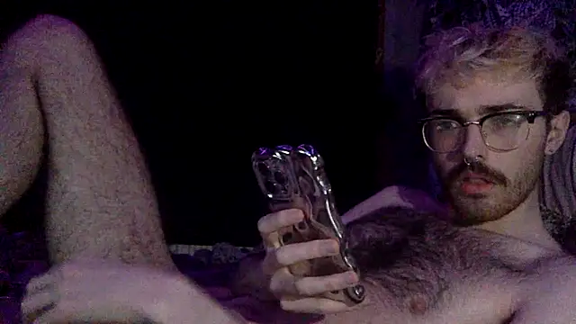 Snapshot of hairynhorny992 chatting on December 19, 2024, 6:56 am hairynhorny992 online show from December 19, 2024, 6:56 am