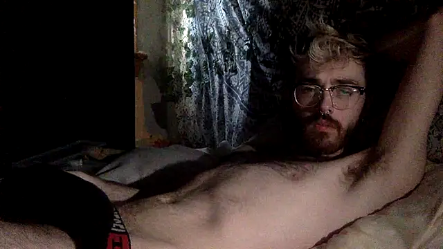 Snapshot of hairynhorny992 chatting on March 15, 2025, 4:32 pm hairynhorny992 online show from March 15, 2025, 4:32 pm