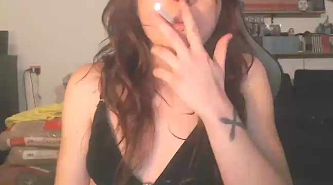 Snapshot of complicata_mente chatting on January 22, 2025, 4:55 am complicata mente online show from January 22, 2025, 4:55 am