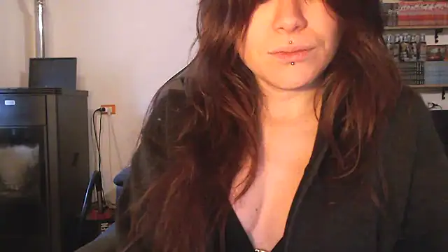 Snapshot of complicata_mente chatting on February 11, 2025, 9:52 am complicata mente online show from February 11, 2025, 9:52 am
