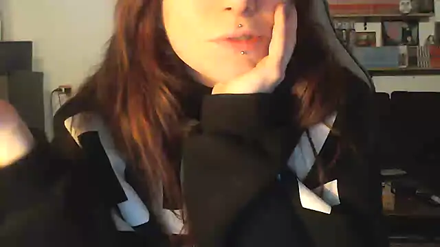 Snapshot of complicata_mente chatting on January 31, 2025, 3:55 pm complicata mente online show from January 31, 2025, 3:55 pm
