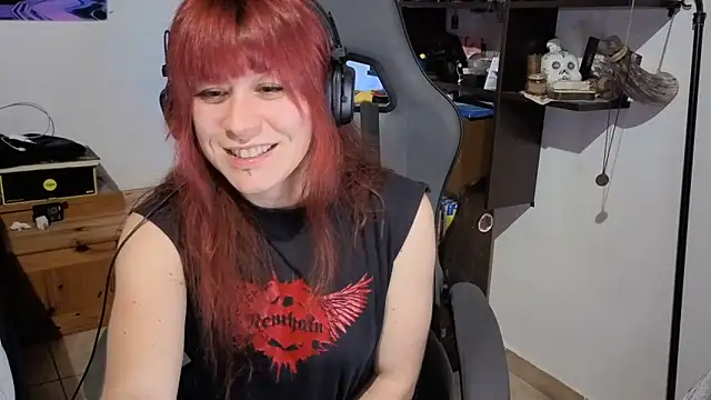 Snapshot of complicata_mente chatting on November 3, 2025, 4:32 pm complicata mente online show from November 3, 2025, 4:32 pm