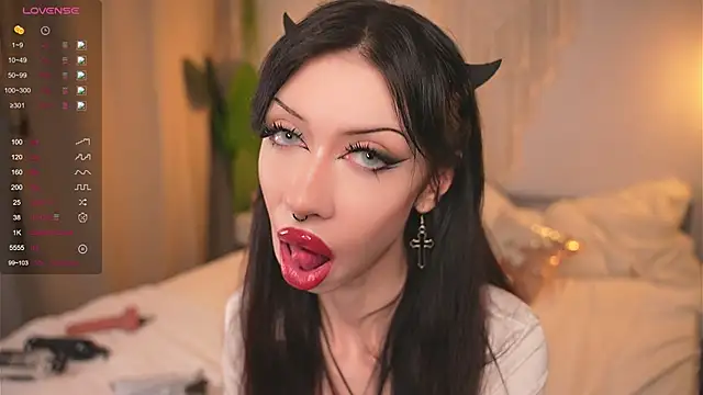 Snapshot of Devilsss_toy chatting on October 24, 2025, 3:55 pm Devilsss toy online show from October 24, 2025, 3:55 pm