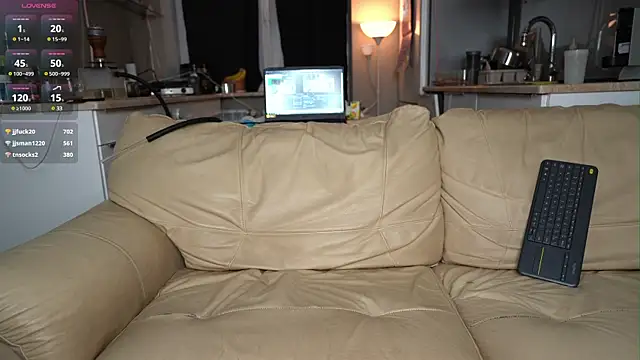 Snapshot of Alex_xxx chatting on February 18, 2025, 2:49 pm Alex xxx online show from February 18, 2025, 2:49 pm