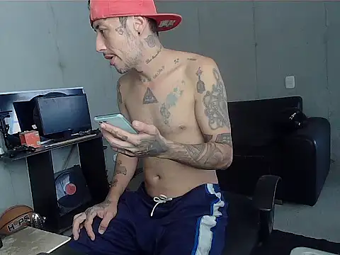 patrik tattoo  online show from March 4, 2026, 4:26 pm