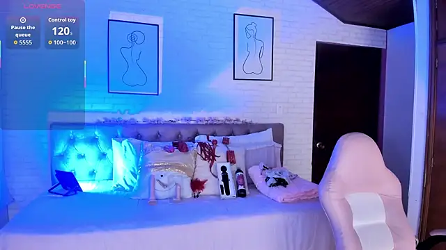 Snapshot of Kitty_Pam chatting on December 18, 2025, 8:23 pm Kitty Pam online show from December 18, 2025, 8:23 pm