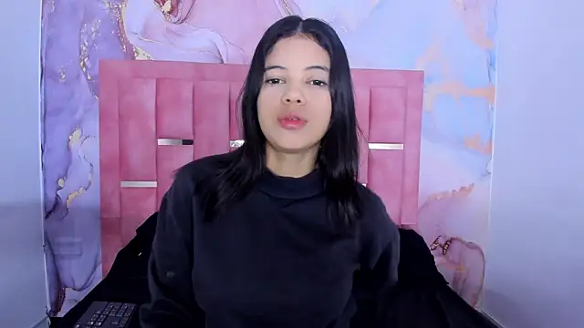 Snapshot of LizzMartin chatting on February 7, 2025, 7:17 pm LizzMartin online show from February 7, 2025, 7:17 pm