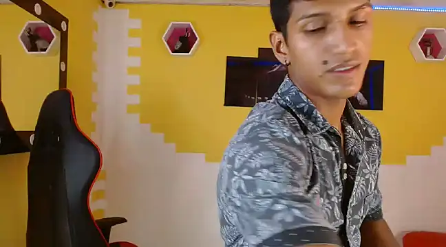 mau elixxx online show from January 19, 2025, 2:57 am