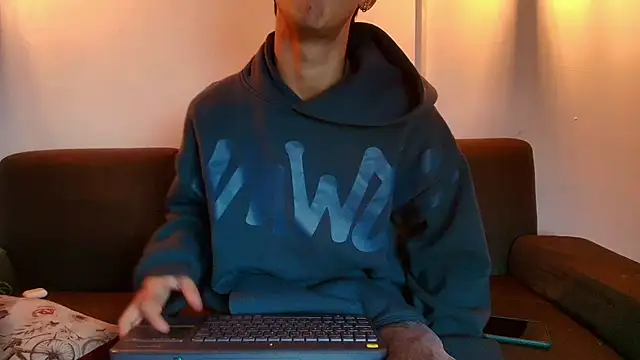 hares mds online show from November 28, 2025, 2:39 pm