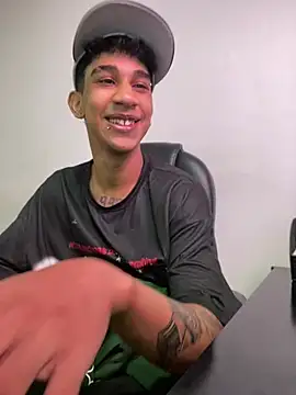 Snapshot of hares_mds chatting on February 8, 2026, 10:40 pm hares mds online show from February 8, 2026, 10:40 pm