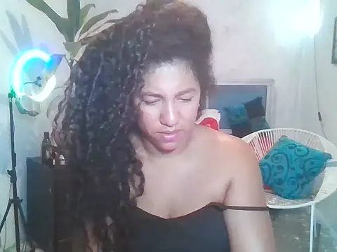 bellacrespalatina online show from February 26, 2026, 5:24 pm