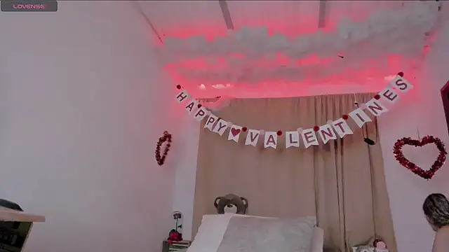 Lauu G online show from February 3, 2025, 3:09 am