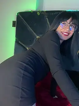 Snapshot of Jade_Zephyra chatting on March 21, 2025, 12:18 am Jade Zephyra online show from March 21, 2025, 12:18 am