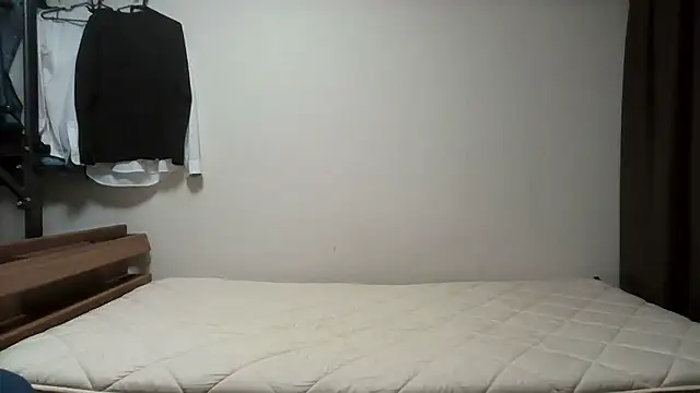 Snapshot of YU-KI00 chatting on October 25, 2025, 1:23 pm YU-KI00 online show from October 25, 2025, 1:23 pm