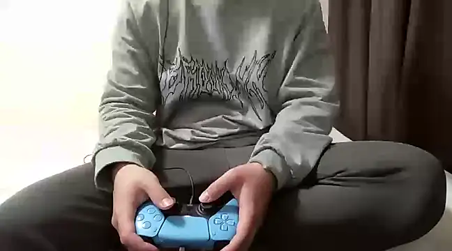 Snapshot of YU-KI00 chatting on March 12, 2025, 4:51 am YU-KI00 online show from March 12, 2025, 4:51 am