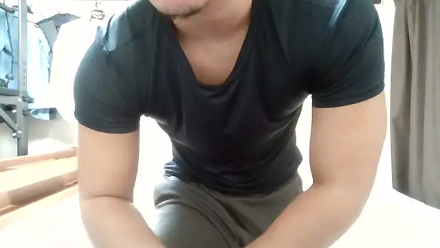 Snapshot of YU-KI00 chatting on October 2, 2025, 2:59 am YU-KI00 online show from October 2, 2025, 2:59 am