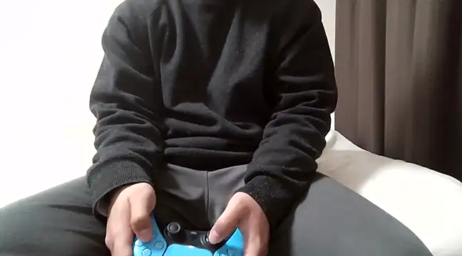 Snapshot of YU-KI00 chatting on March 9, 2025, 3:54 am YU-KI00 online show from March 9, 2025, 3:54 am