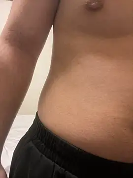 YU-KI00 online show from November 18, 2025, 12:41 pm