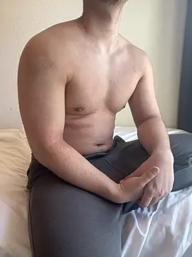 Snapshot of YU-KI00 chatting on January 18, 2026, 3:43 am YU-KI00 online show from January 18, 2026, 3:43 am